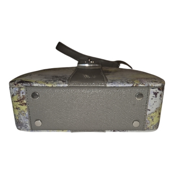 Snob Essentials Hard Shell Round Treasure Crossbody Purse Granite All Over Prin - Picture 6 of 8